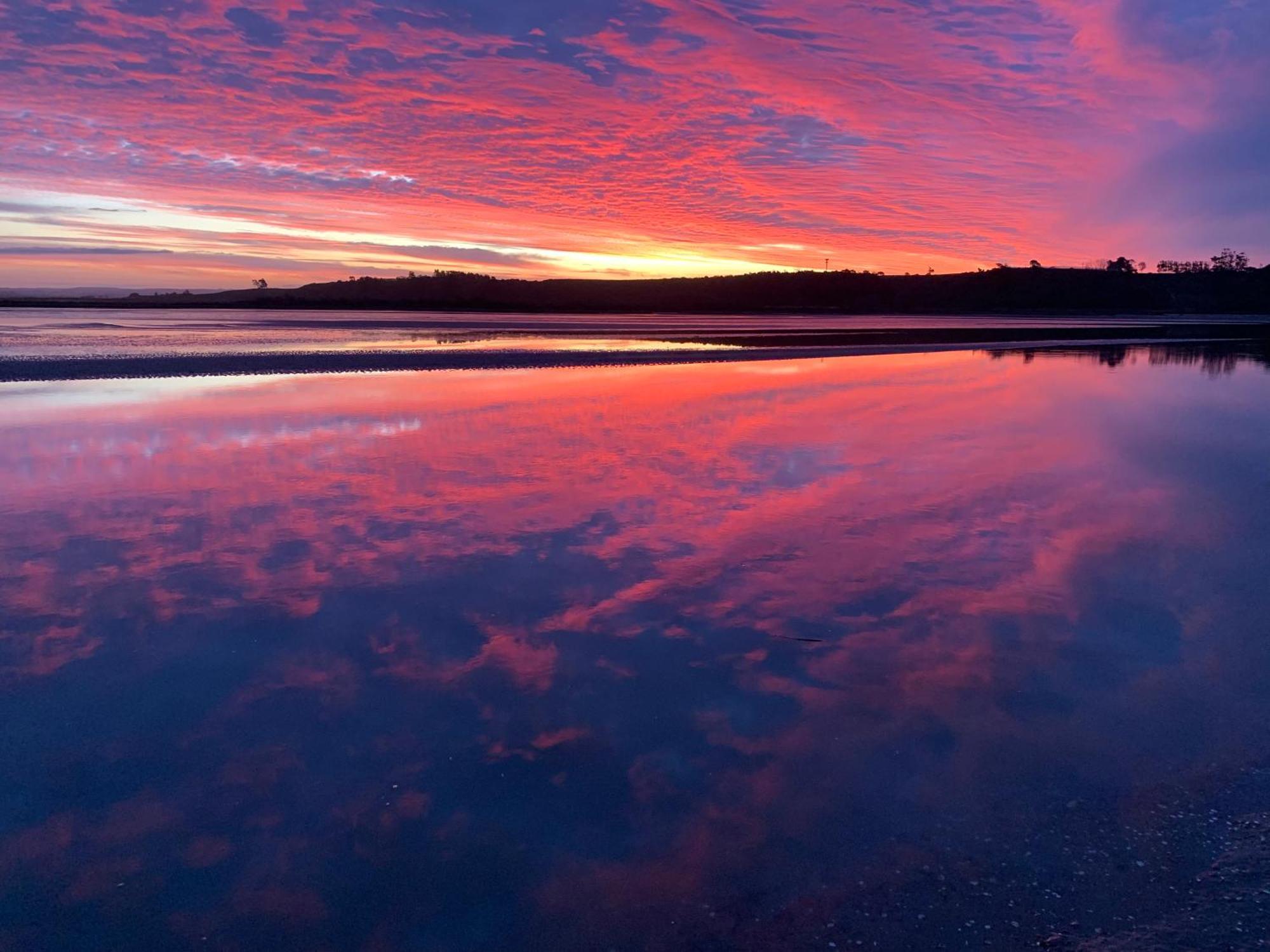 Pukehina Estuary Sunset Views Holiday Home Bagian luar foto
