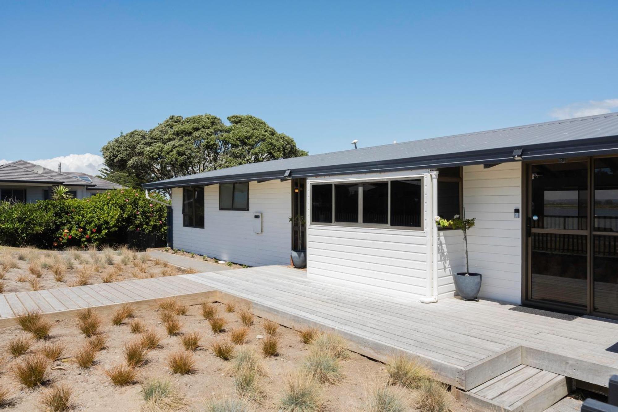 Pukehina Estuary Sunset Views Holiday Home Bagian luar foto
