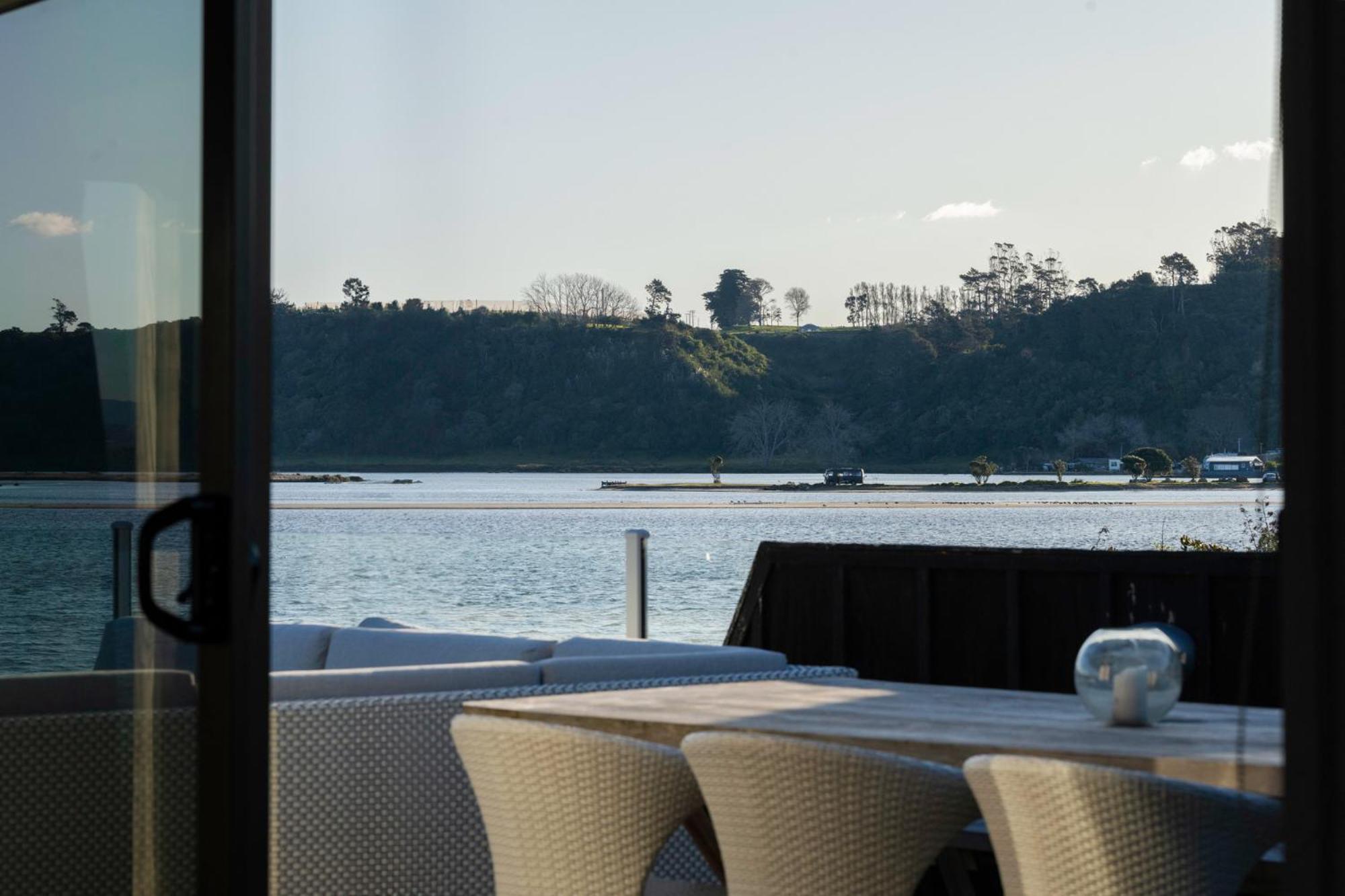 Pukehina Estuary Sunset Views Holiday Home Bagian luar foto