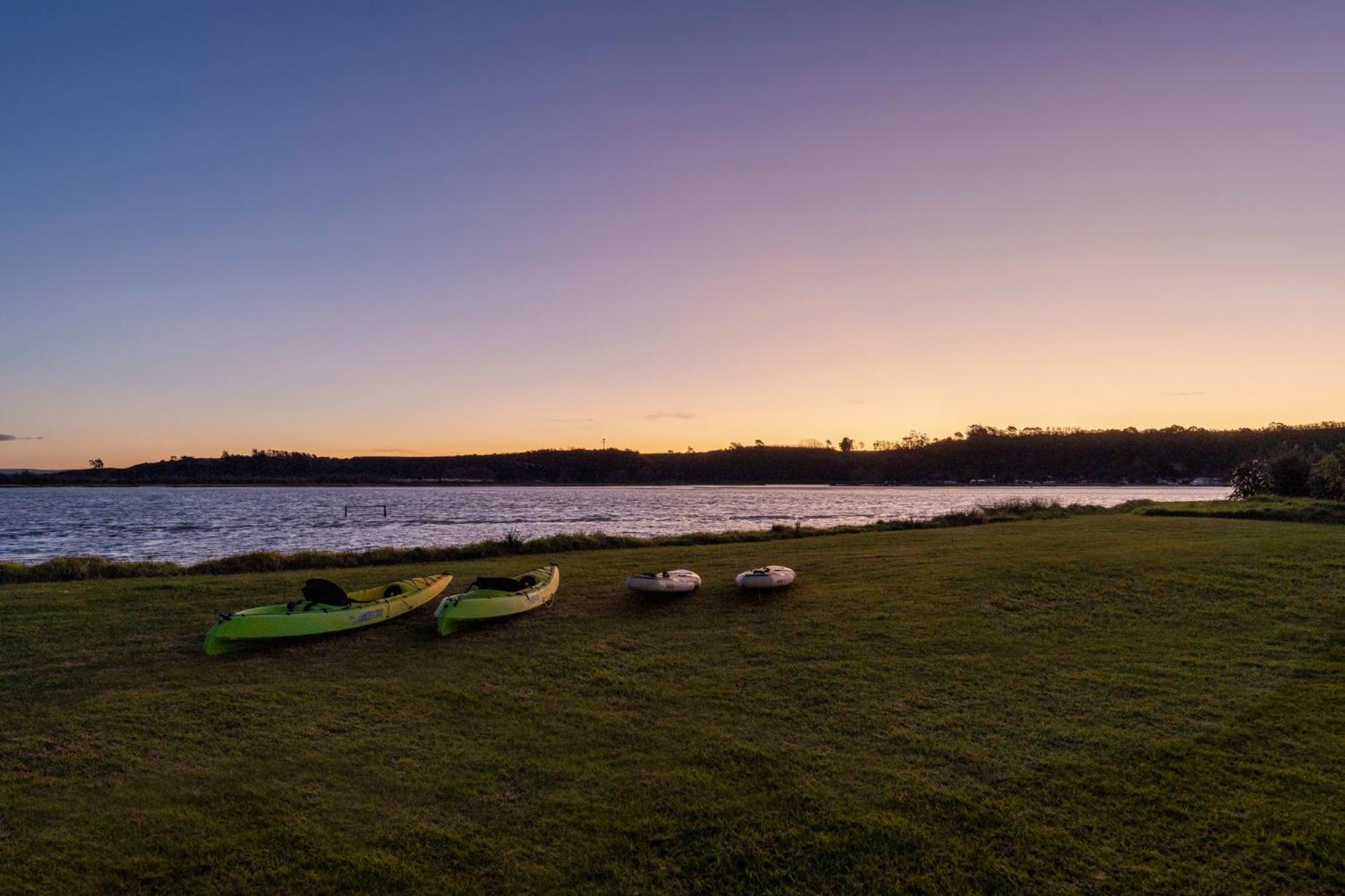 Pukehina Estuary Sunset Views Holiday Home Bagian luar foto